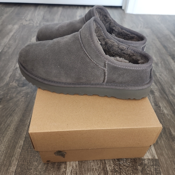 UGG Women's Gray Suede Slippers - Picture 5 of 10